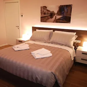 Bed & Breakfast 2 Navigli, Milaan