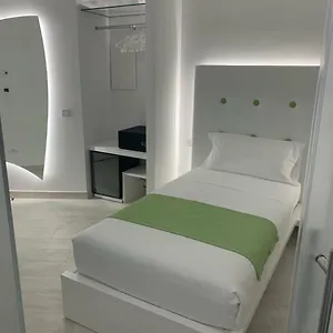 Ahd Милан